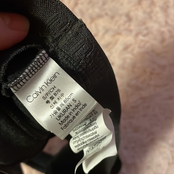 Calvin Klein razor back sports bralette - Picture 3 of 6